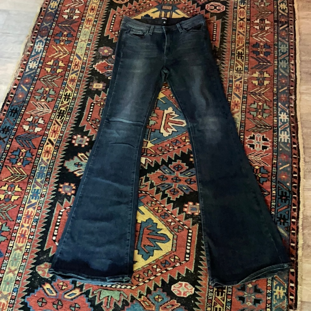 Paige high rise bell canyon jeans size 29